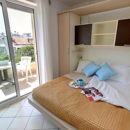 Residence Il Tulipano ริชโชเน ภายนอก รูปภาพ